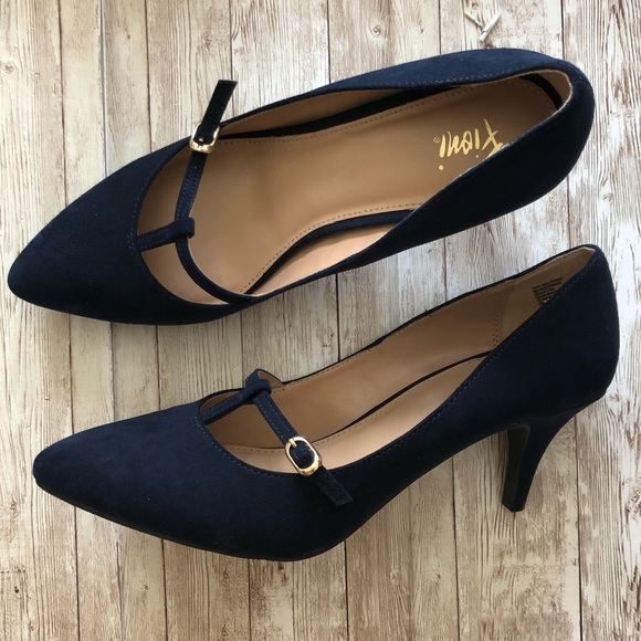 FIONI Clothing Shoes - Navy blue heels Fioni